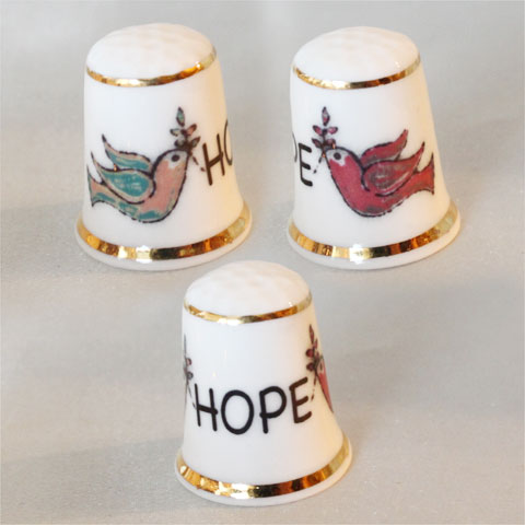 限定発行 幸せの あなたのための4つの祈り Hope Love Peace Joy ホープ ラブ ピース ジョイ 希望 愛 平和 楽しみ シンブル 指貫き 4個セット ソーイング キルト パッチワーク コレクション アイテム プレゼント 送料無料 0815楽天カード分割 02p05sep15 Natural Gaz Org