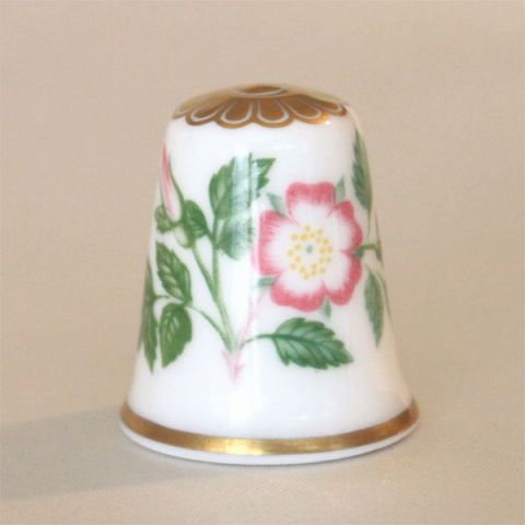 1990年発行 Spode 美しいワイルドローズの花 野バラ 薔薇 スポード The Flower Of The Year フラワー オブ ザ イヤー シンブル 指貫き ソーイング キルト パッチワーク コレクション アイテム 誕生日 ギフト プレゼント ヴィンテージ 人気ブランド