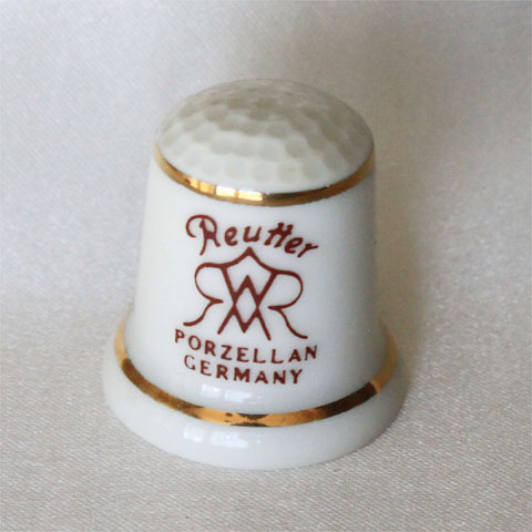 ロイター Reutter ＦＲＧ Hallmark of WGPH 現実の名窯 製作所 大広間 目じるし TCC シンブル 指貫き 仕立てもの キルト パッチワーク 寄せあわせ 個条 生まれ落ちる日 差し上げ物 差し上げ物 ヴィンテージ 【中古】 【貨物輸送無料】 02P19Dec15 02P24Dec15