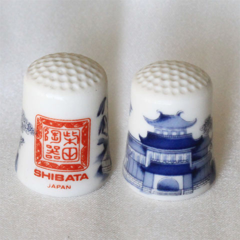 シバタ 柴田 Shibata Porcelain 乳くさいお寺さま Hallmark of WGPH 分野の名窯 大広間目じるし ファクトリーマーク TCC シンブル コレクターズ 野球クラブ 指ぬき The Hallmarked Thimbles of the World\u0027s Great Porcelain Houses 【貨物輸送無料】日本製