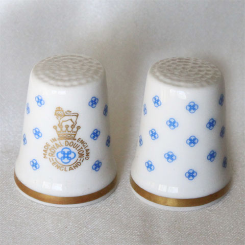 ロイヤルドルトン Royal Doulton Hallmark of WGPH 現実の名窯 大広間目じるし ファクトリーマーク TCC シンブル コレクターズ 野球クラブ 指ぬき The Hallmarked Thimbles of the World\u0027s Great Porcelain Houses 【貨物輸送無料】