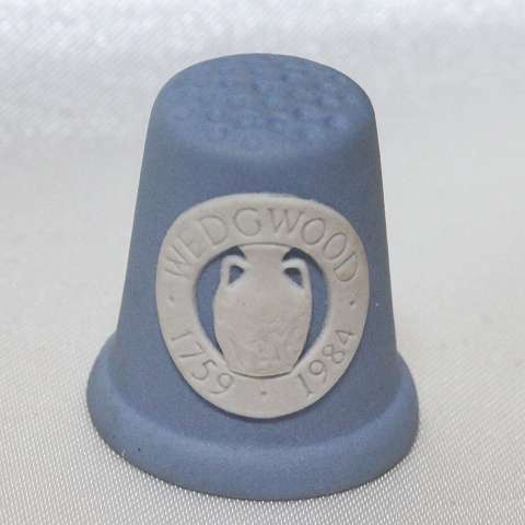 滅多にないなウェッジウッド Wedgwood 窯の目じるし ポートランドの壺ひな型 ジャスパーウェアー Jasperware 青み 大広間目じるし Hallmark 1759-1984 225周年祝する シンブル 指貫き 寄せ合わせ 科目 差し上げ物 ヴィンテージ 【中古】 【貨物輸送無料】