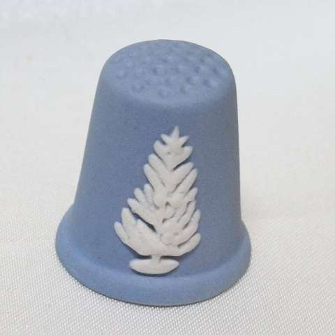 1981年 樅の木 青み ヨーロッパ樅  Christmas tree ジャスパーウェアー Jasperware クリスマス シンブル 指貫き 青み ウェッジウッド Wedgwood 【貨物輸送無料】 【中古】 02P05Sep15