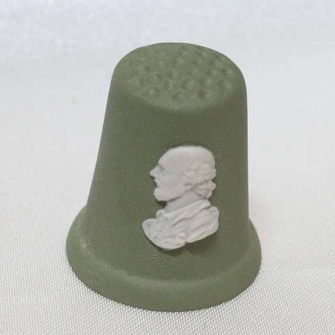 ウィリアム シェイクスピア セージグリーン シックな緑色のジャスパーウェアー Jasperware シンブル 指貫き ウェッジウッド Wedgwood イギリス 偉人 詩人 劇作家 プレゼント ヴィンテージ 中古 Kanal9tv Com