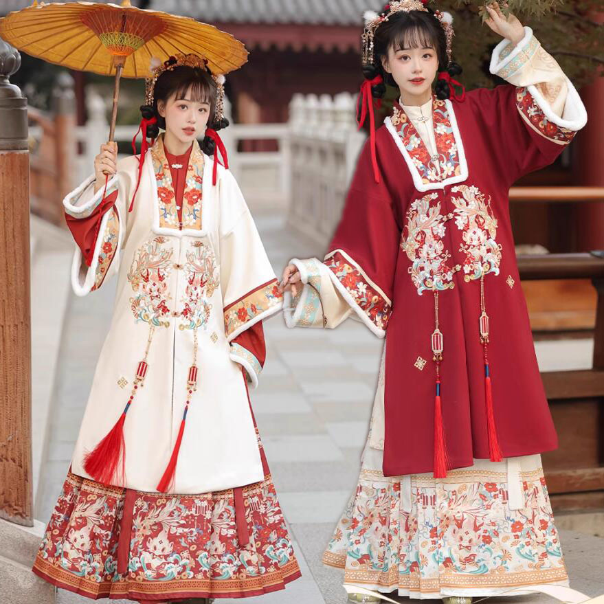 レディースコスプレ衣装 漢服 花刺繍 2色 中綿入り 華流 振袖 冬 暖かい舞台ステージ衣装 高級感 裏起毛 中国伝統古典漢服唐装 中国古代宮廷衣装 綺麗な皇后貴妃仮装 中国古典ダンスドレス 写真撮影衣装 中国風ステージコスプレ衣装 ハロウィン コスチューム 仮装