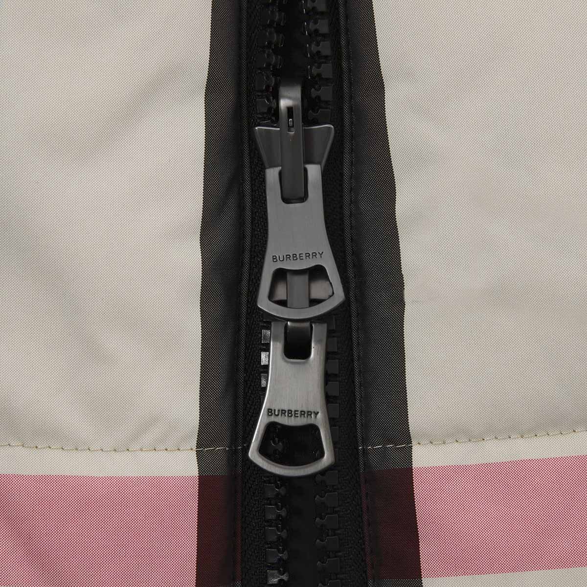 バーバリーBURBERRYダウンベストベージュメンズ8032997archivebeigeblack【あす楽対応_関東】【返品送料無料】【ラッピング無料】