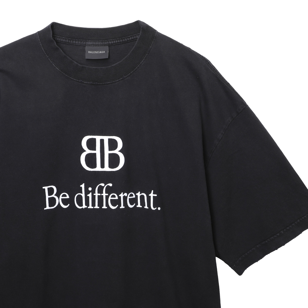 新品】Balenciaga(バレンシアガ) Be Different Tシャツ | www.jarussi