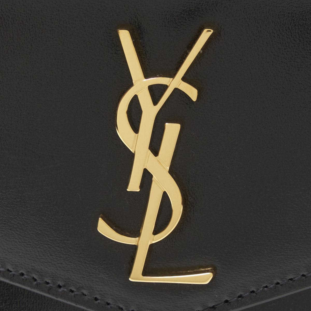 今年も話題の サンローラン SAINT LAURENT クラッチバッグ ブラック