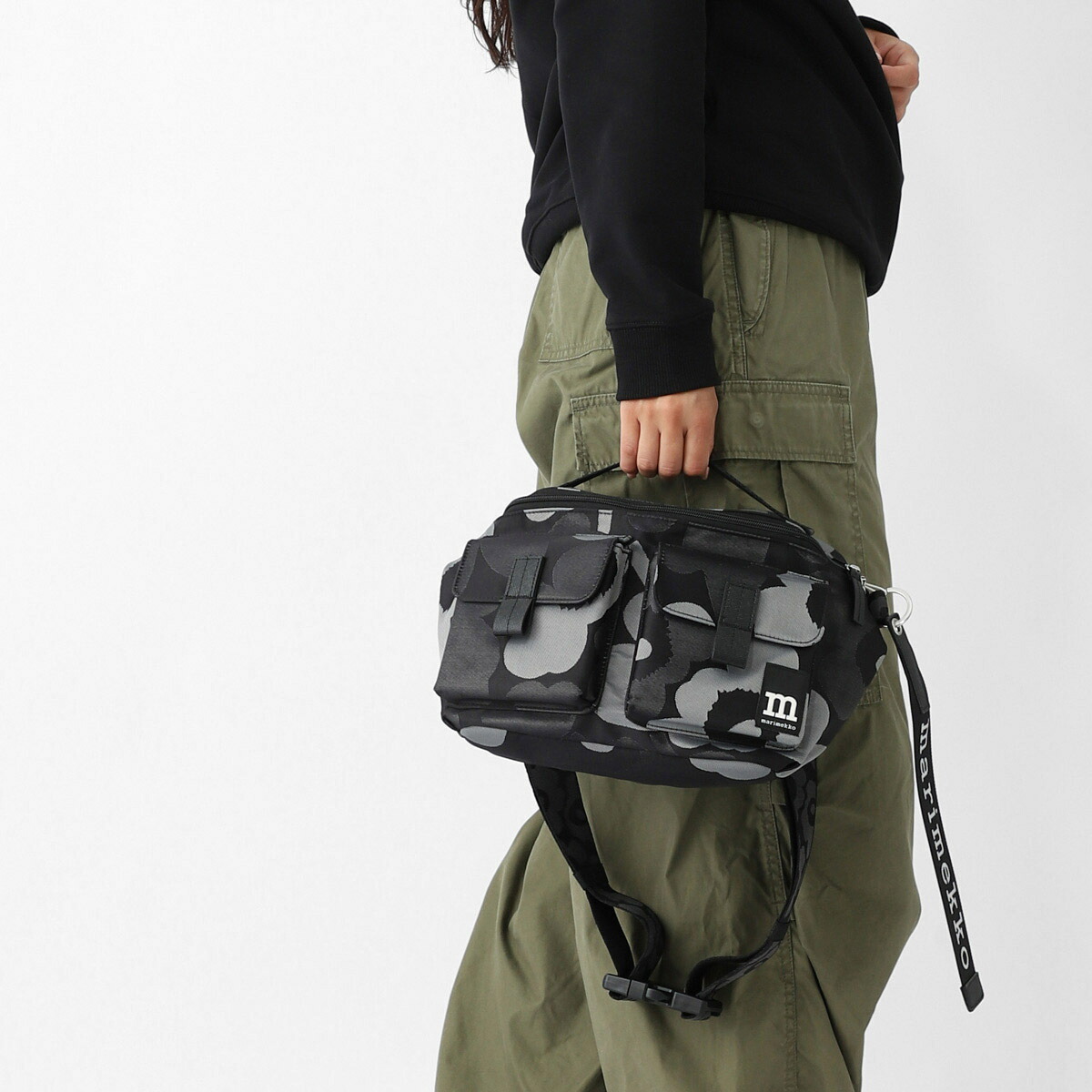 新品　マリメッコ　ボディバッグ 楽天市場】marimekko マリメッコ Daily Pillow Solid バッグ 91642