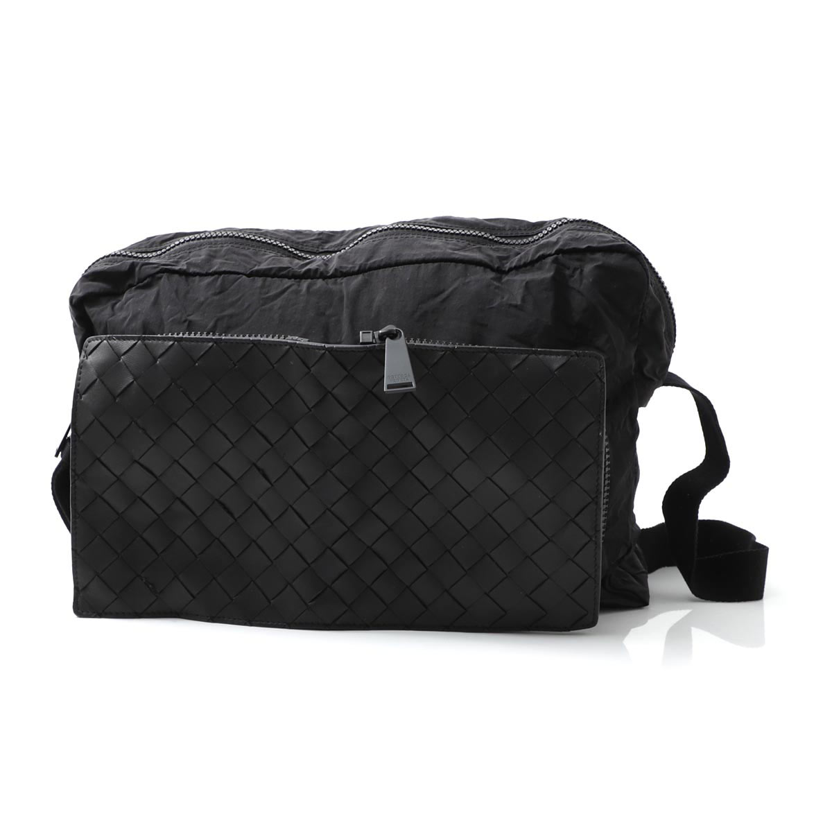 訳あり 降車口 ボッテガヴェネタ Bottega Veneta 飛脚カバン 織ボディーバッグ ブラック メンズ Vcqg1 Paper Nylon Medium あす心地よいフィット 関東 返品付け換える不可 貨物輸送無料 訳あり アウトレット ボッテガヴェネタ Bottega Veneta メッセンジャーバッグ