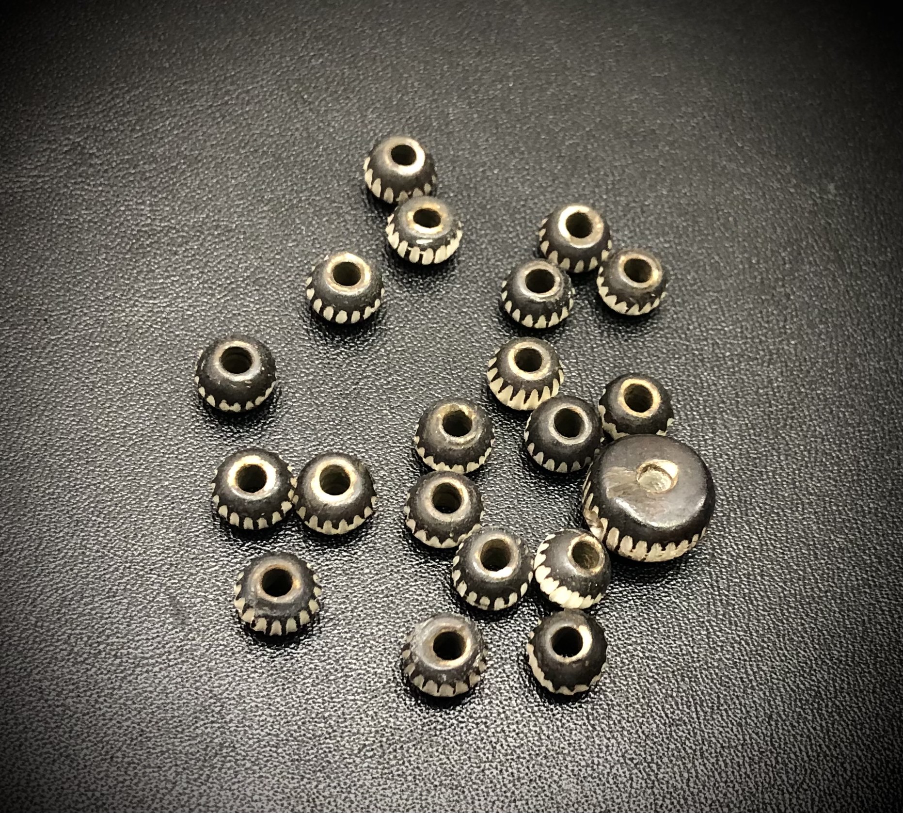 楽天市場】ゴローズ goro's [新品] 丸型小銭入れ (焦げ茶