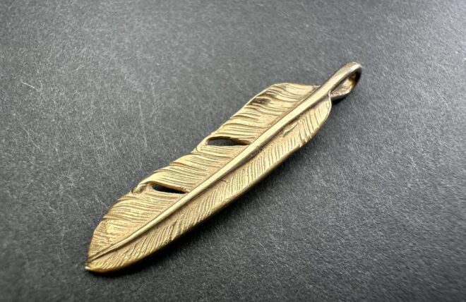 楽天市場】goro's(ゴローズ) 特大フェザー K18金ハート付き(上金) 右