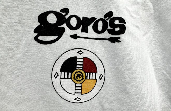 goro's ホワイト Tシャツホイール goro's (ゴローズ) ホイールデザインフロントロゴプリント半袖T