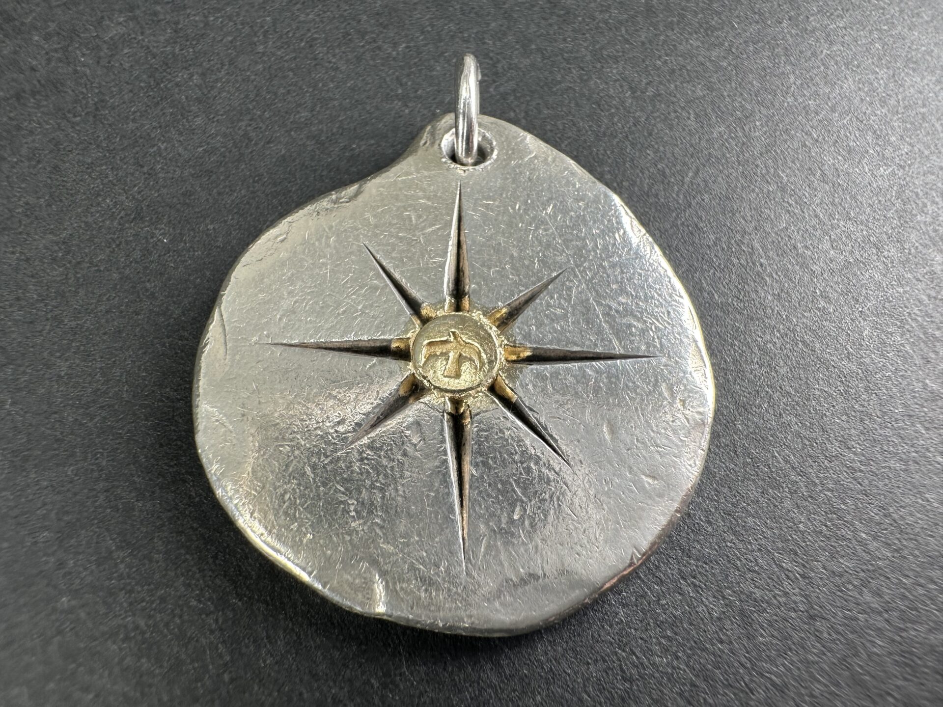 ゴローズ  goro\u0027s OLD 託する品 滅多に無い 特注金属元素 (中)