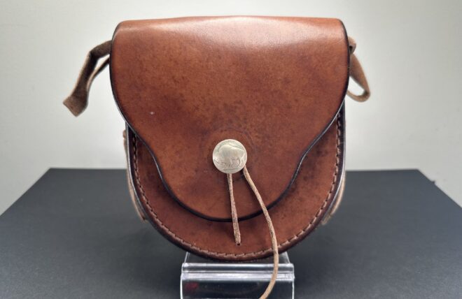 楽天市場】ゴローズ goro's [新品] 腰掛け丸型フリンジバッグ (焦げ茶