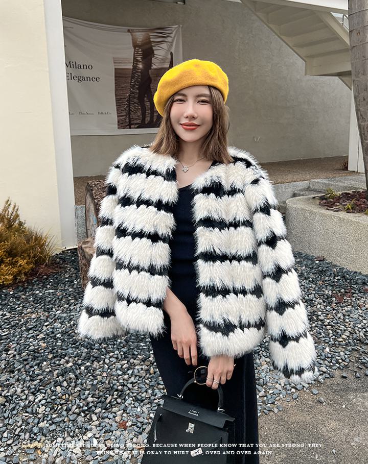 縞模様フェイクファーコート ファージャケット ファーコート エコファー ファーコート. ジャケット コート アウター 上品 エレガント オシャレ 高級感 ふわふわ ２カラー C213｜mscloset