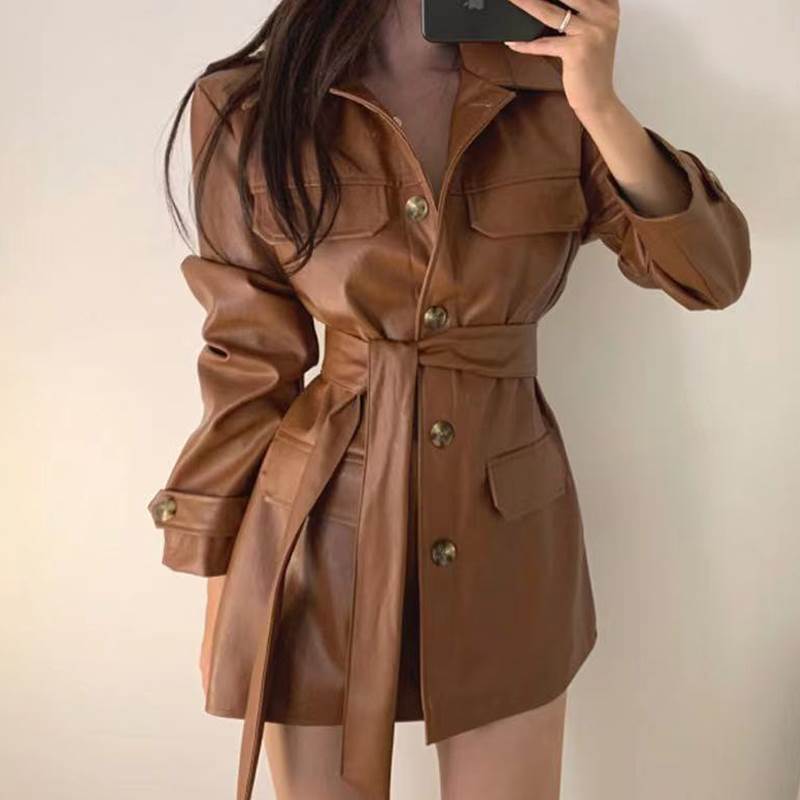 ワンピース シャツワンピース 襟付き 大人可愛い フェイクレザー ミニワンピース シンプル きれいめ 長袖 かっこいい 個性的 胸ポケット ウエストベルト ボタン こなれ感 おしゃれ ミニ丈 前開き かわいい 上品 主役級 カジュアル