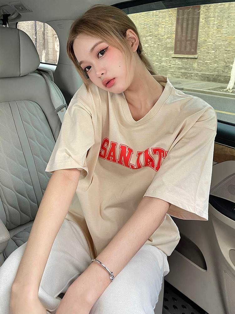 トップス デート コーデ デート Tシャツ 大人可愛い モテ カジュアル トレンド ファッション 流行 インスタ映え 旅行 女子会 かわいい スタイル 上品 存在感 トップス 主役級 おしゃれ きれいめ お出かけ 休日 大人