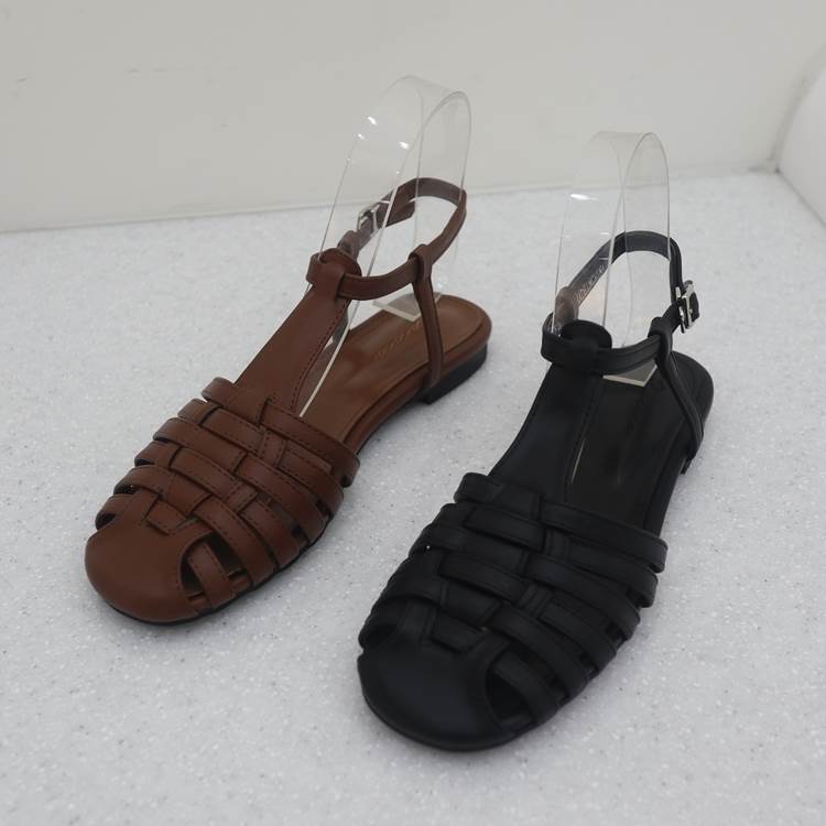サンダル レディース フラット レディース グルカサンダル 上品 主役級 ストラップ こなれ感 大人 大人っぽい 抜け感 大人可愛い シンプル ローヒール 走れる ラフ きれいめ サンダル 履きやすい 無地 かかと無し きちんと感 カジュアル 歩きやすい 6,704円