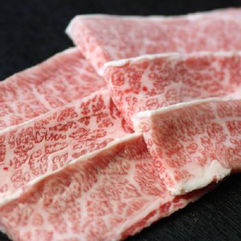【但馬牛】上カルビ（三角バラ・トモバラ）焼肉用400g【国産牛肉 卒業入学祝 A4ランク 和牛 黒毛和牛 ギフト 帰歳暮 御贈答 内祝い 御祝 出産祝 快気祝 お誕生日 霜降り肉 父の日 お中元】｜但馬牛・三田和牛のミートマイチク