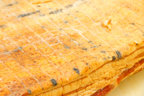 楽天市場 量り売り 本物燻製 ボロ旨 ベーコンブロック 2 580円 Kg 十勝バーベキュー工房