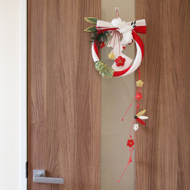 楽天市場 玄関飾り 輪飾り 枝垂れ梅送料無料 和紙の店 めでたや 楽天市場店