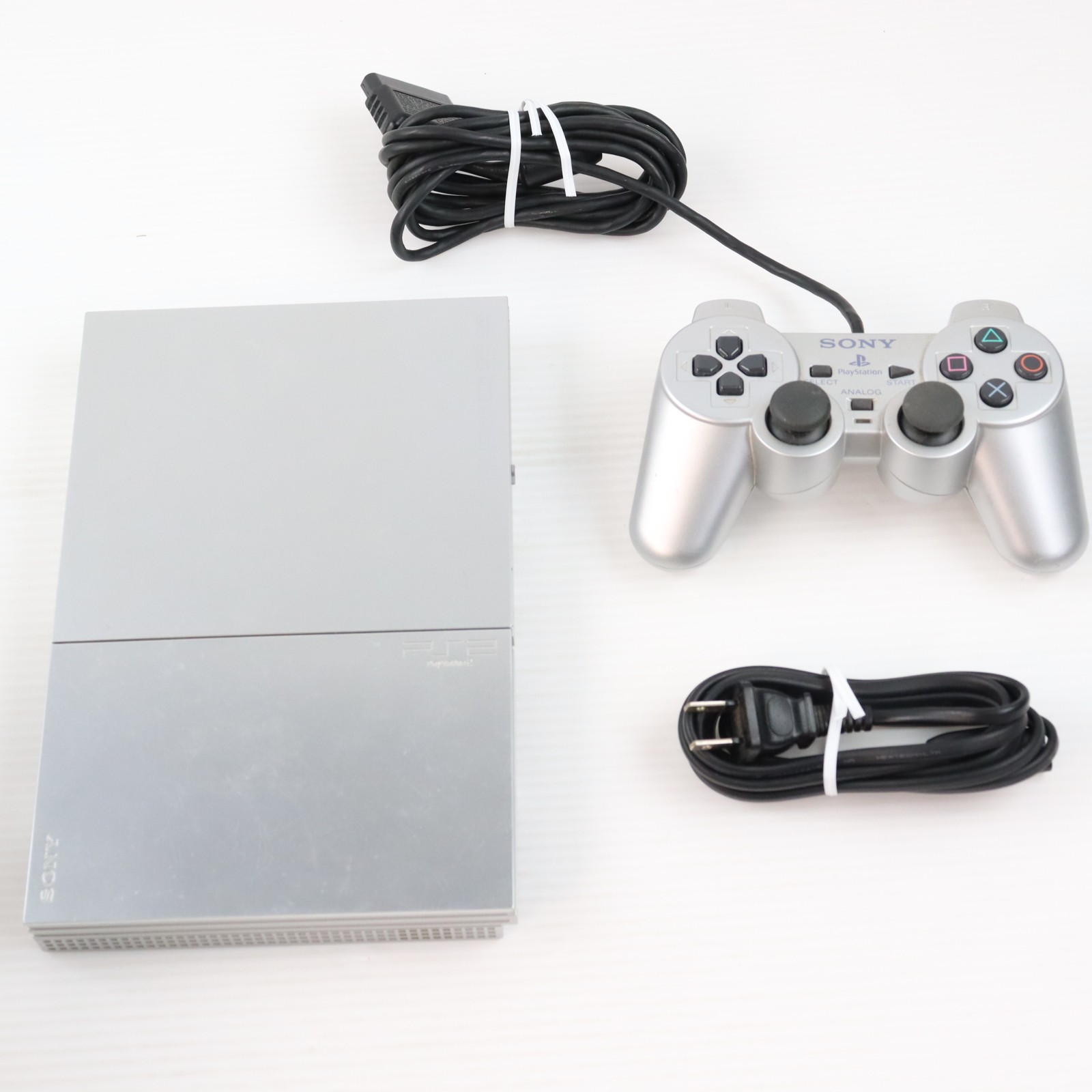 【中古】[PS2] (本体) PlayStation 2(プレイステーション2) サテン・シルバー SCE(SCPH-90000SS)(20071122) 14,014円