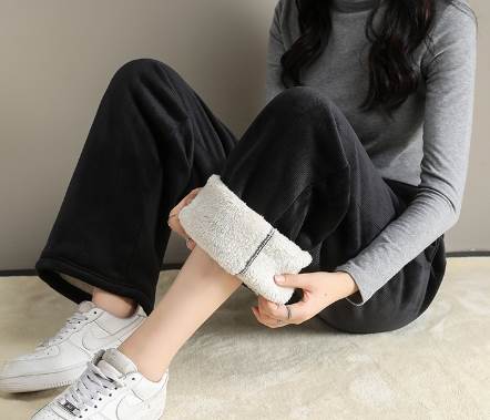 【P2倍&クーポン有】 ボトムス パンツ もこもこ 無地 ふわふわ コーデュロイ 10代 ワイド 秋 裏起毛 通勤 通学 レディース 30代 お出かけ ロング丈 ズボン 20代 学生 40代 かっこいい Aライン お洒落 女性用