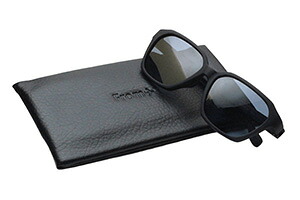 From フロム　サングラス Fr002-1 マットブラック【ウエリントン系】【偏光サングラス】【裏面ARコート】【偏光度98%】【紫外線カット】【軽量プラスチック】【ベーシックデザイン】｜メガネのヒラタ