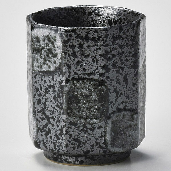 【まとめ買い10個セット品】和食器 テ381-318 黒吹き小雪九角湯呑