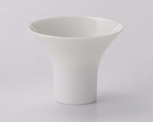 【まとめ買い10個セット品】和食器 カ287-378 白磁一献盃ラッパミニ【キャンセル/返品不可】【メイチョー】