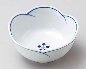 【まとめ買い10個仕掛ける品】和食器  ロ071-548 染付梅生産ライン3.5小鉢【とり止める/返品不可】【御厨子所館】