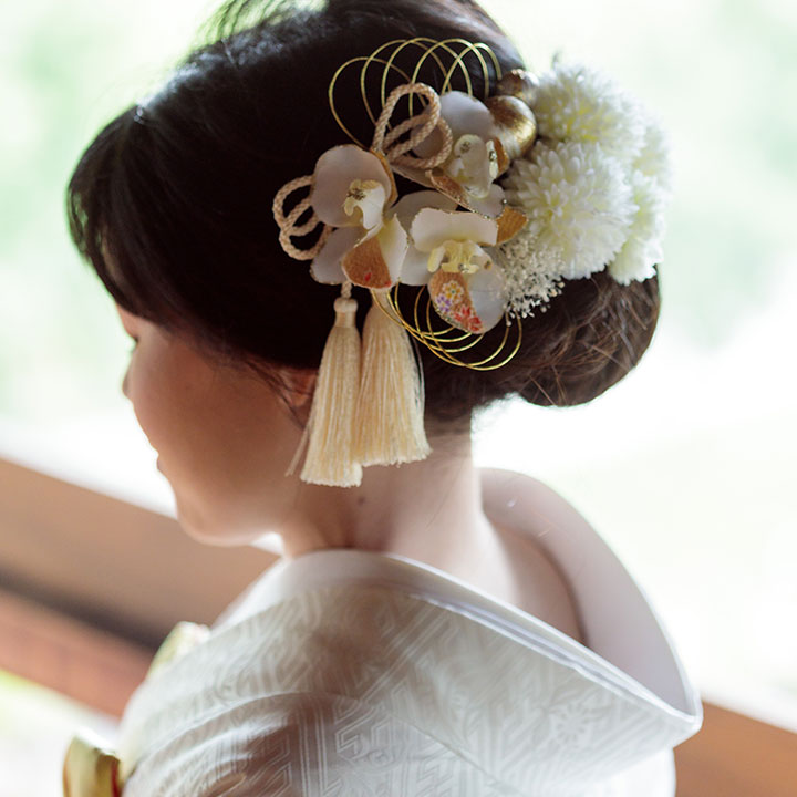 成人式・結婚式・白無垢 胡蝶蘭とマムのヘッドドレス 造花 タッセルリボン 水引き 髪飾り 白 ホワイト[wa123w] ジュエリー・アクセサリー 