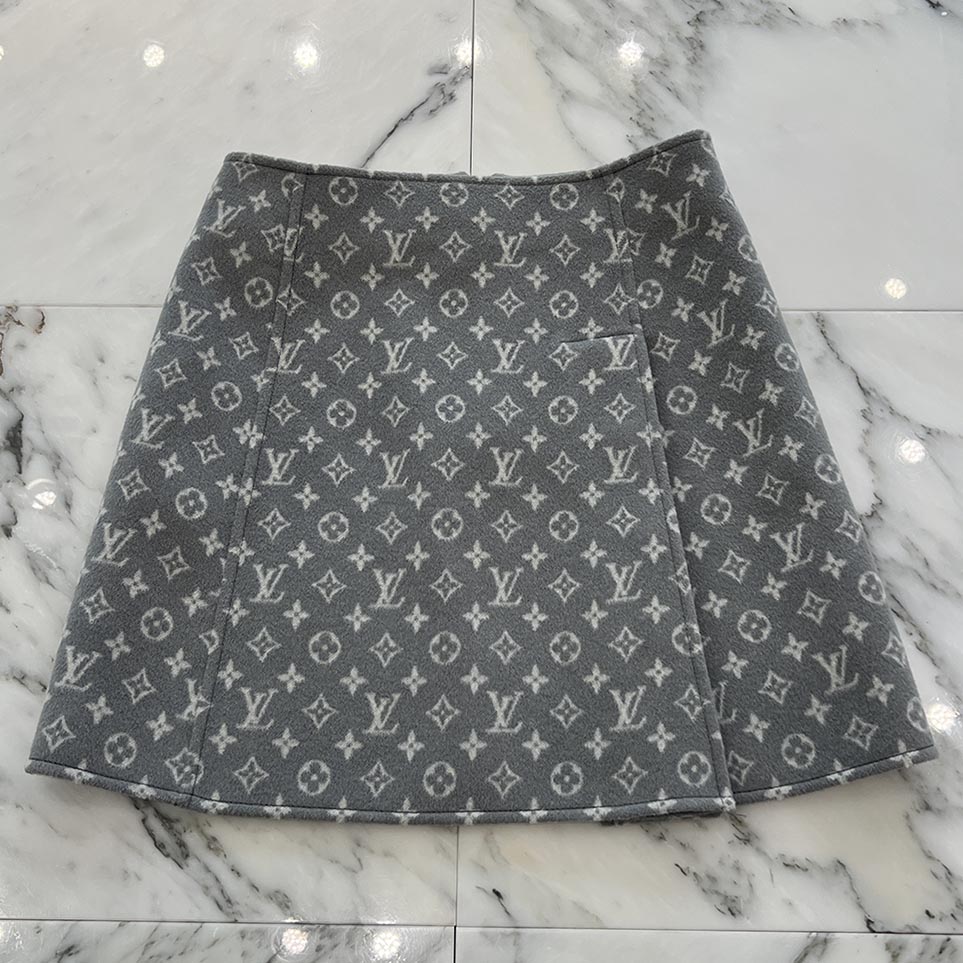 ルイヴィトンデニムスカートM LOUIS VUITTON - 極美品 ルイヴィトン LOUIS VUITTON スカート