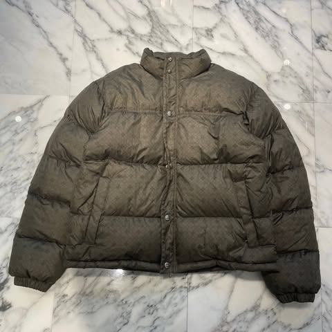 CHROME HEARTS CH Plus Stiff Down Jacket Size M クロムハーツ CHプラス スティッフ ダウンジャケット ブルゾン ダガージップ クロスボールボタン CHプラス総柄 カーキ サイズM【251026】【新古品】｜メメントスオンライン店