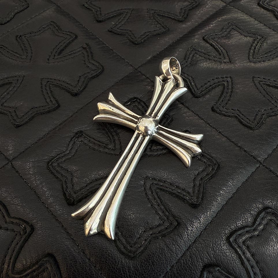 Chrome Hearts カンパナ チャーム ペンダントシルバー Chrome Hearts カンパナ チャーム ペンダントシルバー Chrome
