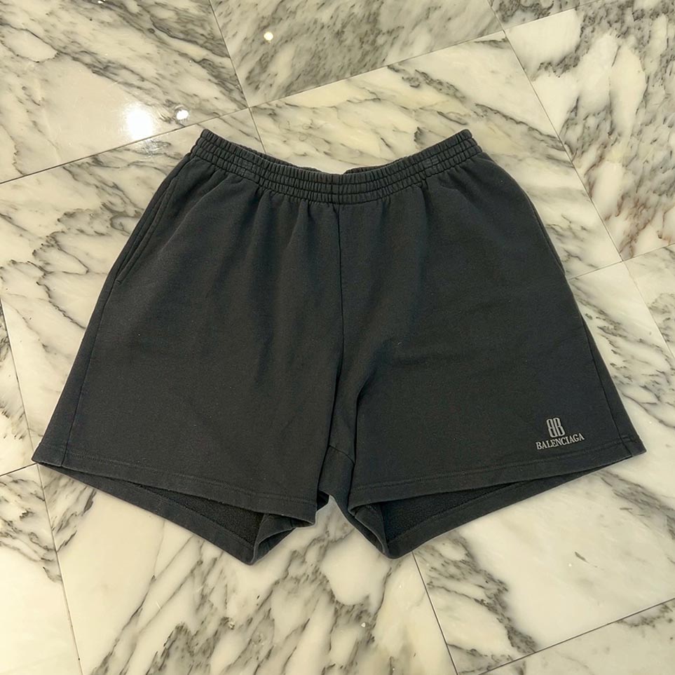 BALENCIAGA 2025AW Nano BB Logo Embroidery Bermuda Shorts 826385 TSVO3 Size M バレンシアガ ナノBBロゴ刺繍 バミューダショーツ ハーフパンツ ワンポイントロゴ オーバーサイズ 2ポケットドローストリング ブラック サイズM【250906】【中古-A】|メメントスオンライン店