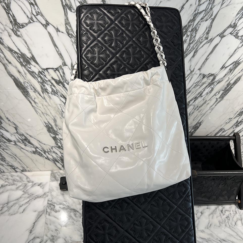 楽天市場】CHANEL シャネル シャネル 22 ミニ マトラッセ メダル