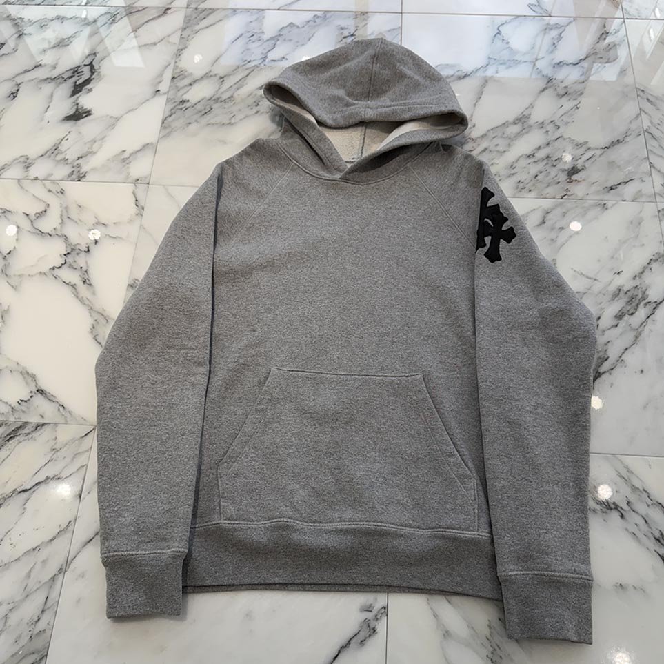 クロムハーツ ワイノット セメタリークロス CHROME HEARTS（クロムハーツ） Y NOT Cemetery Cross Crewneck Sweat