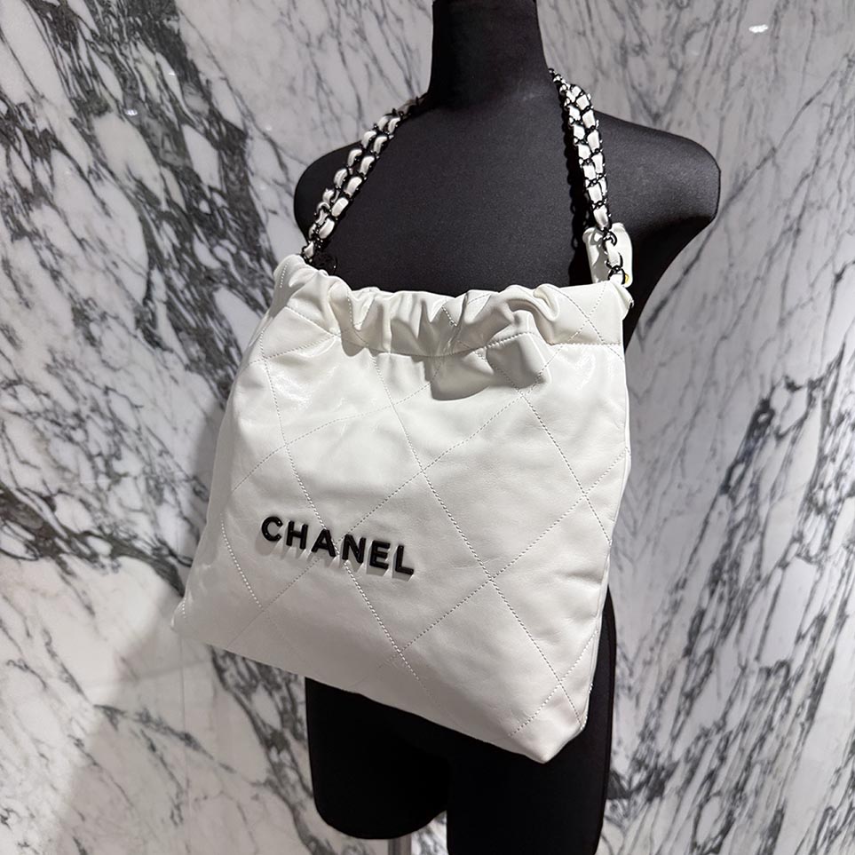 楽天市場】【シャネル】Chanel 22 ミニ シャイニークランプル