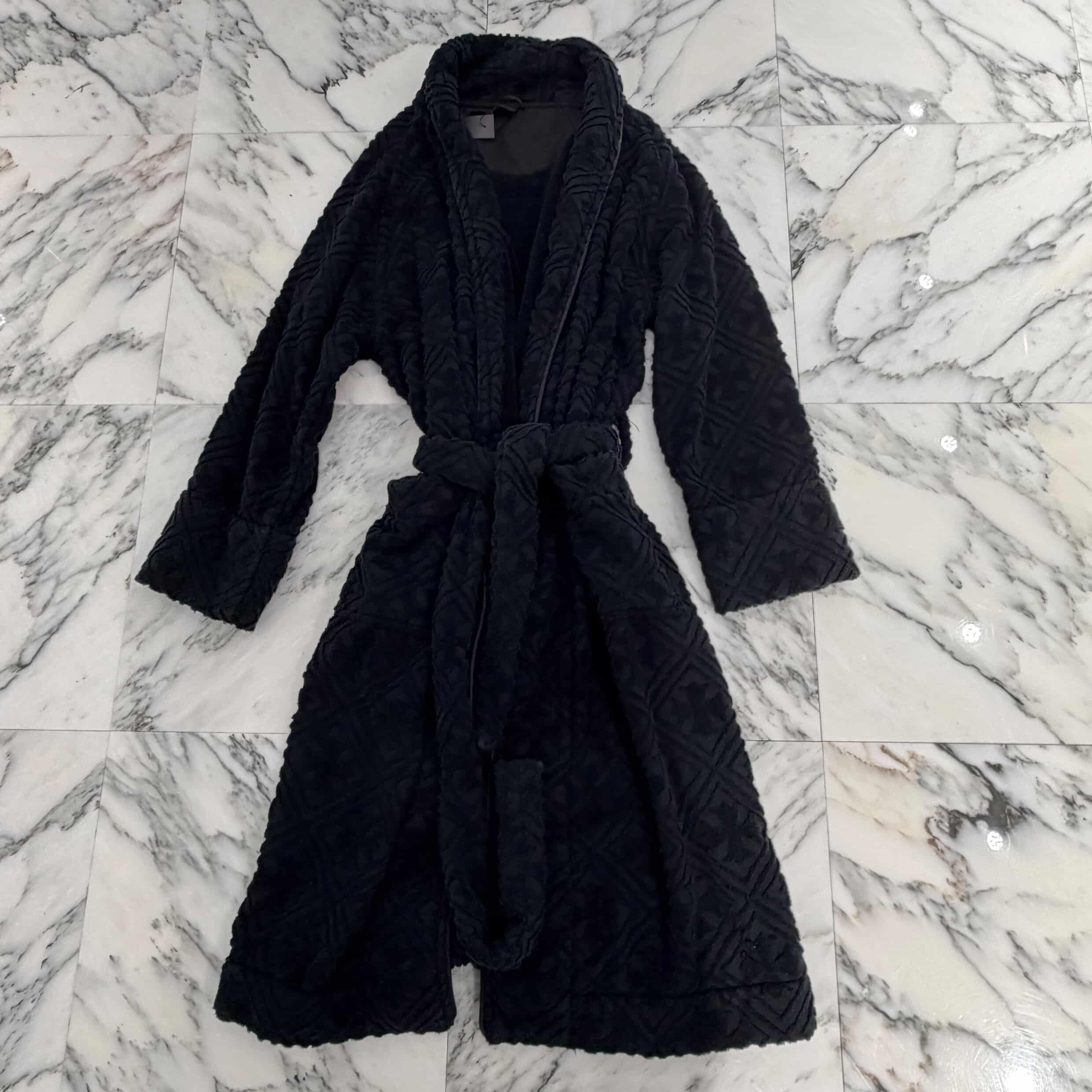 CHROME HEARTS Y NOT CH Plus Pattern Pile Bathrobe Size S/M クロムハーツ ワイ航空マイル CHつけ加える総柄 パイル地 バスローブ 長袖 化粧着 スクロールロゴタイプ 西洋手ぬぐい出どころ 黒いこと 大きさS/M【260215】【中古-A】