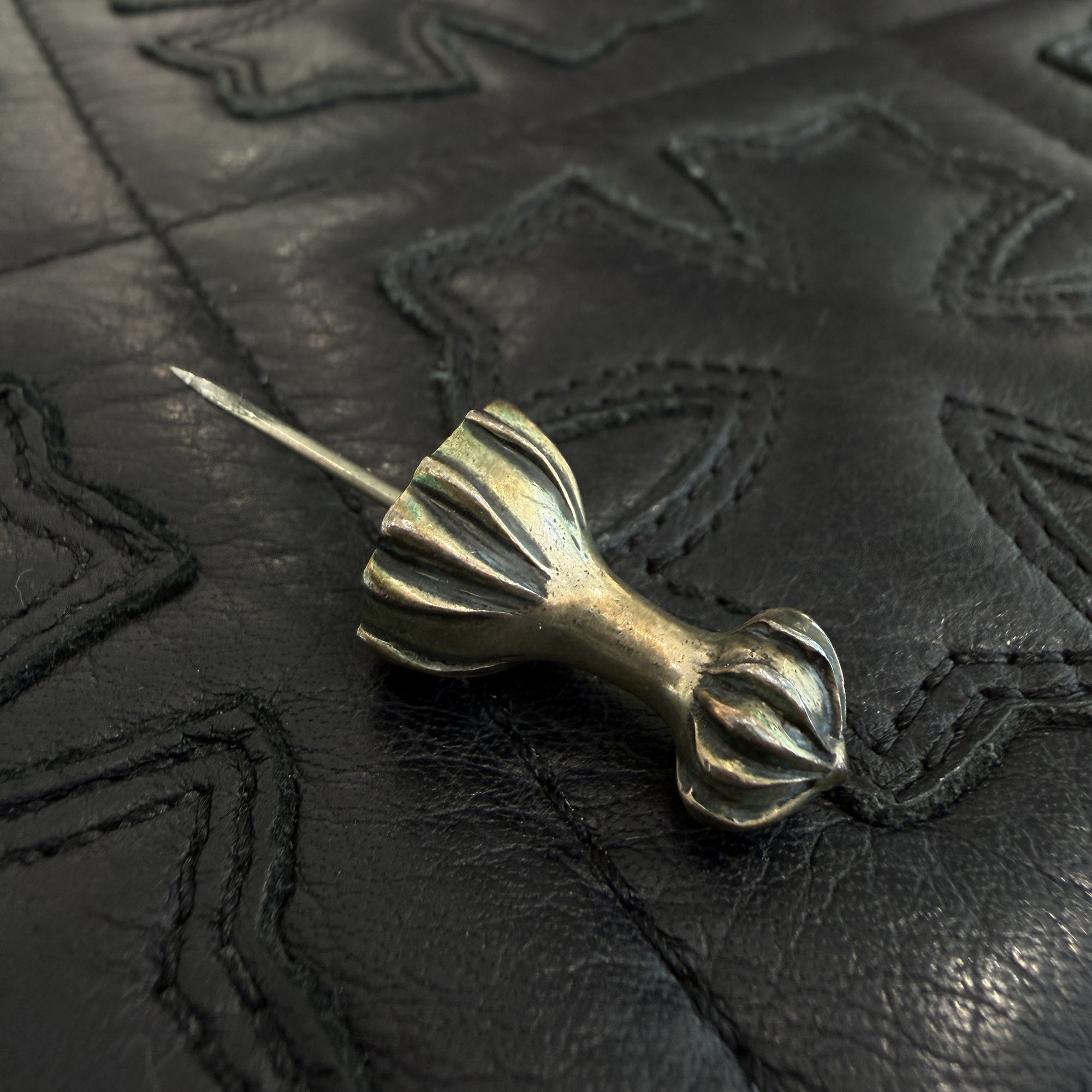 楽天市場】CHROME HEARTS PIN BADGE MATTY BOY FLAMEクロムハーツ