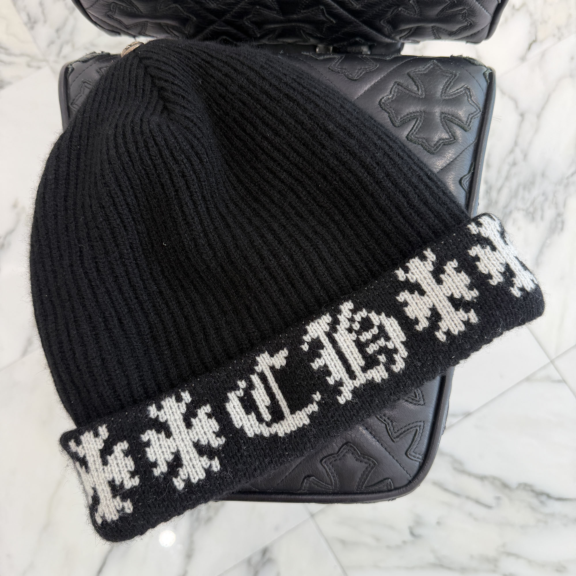 CHROME HEARTS BIG DADDY Cashmere Knit Beanie Size ONE SIZE (53-60) クロムハーツ ビッグダディ カシミール ニットビーニー 編み物帽 CHロゴタイプ スタークロスボール カシミール原料品 黒いこと×白いこと 大いさONE SIZE (53-60)【260402】【中古-A】