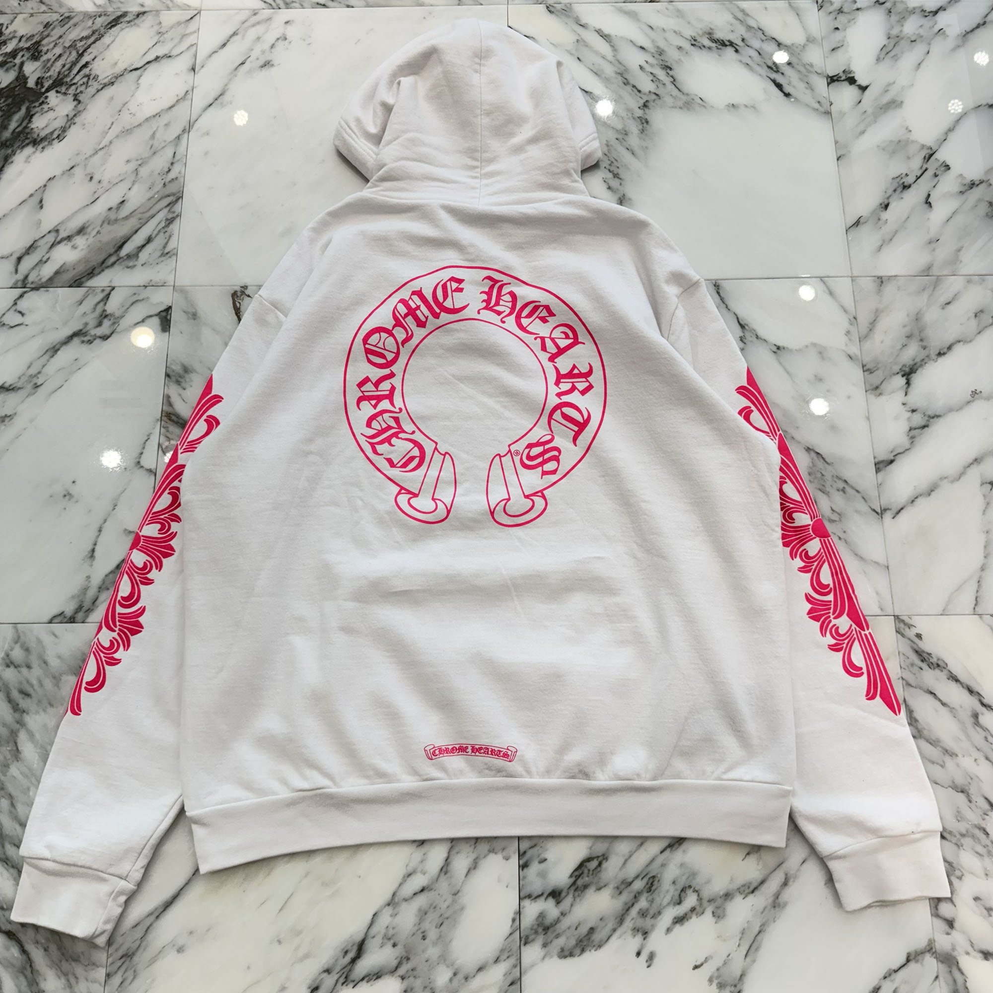 CHROME HEARTS 2025SS Floral Cross Horseshoe Pullover Hoodie Size S クロムハーツ フローラルクロス 鉄蹄 プルオーバーフーディ ティーシャツパーカー 袖フローラル 白いこと×サクラ色 大いさS【260427】【中古-A】