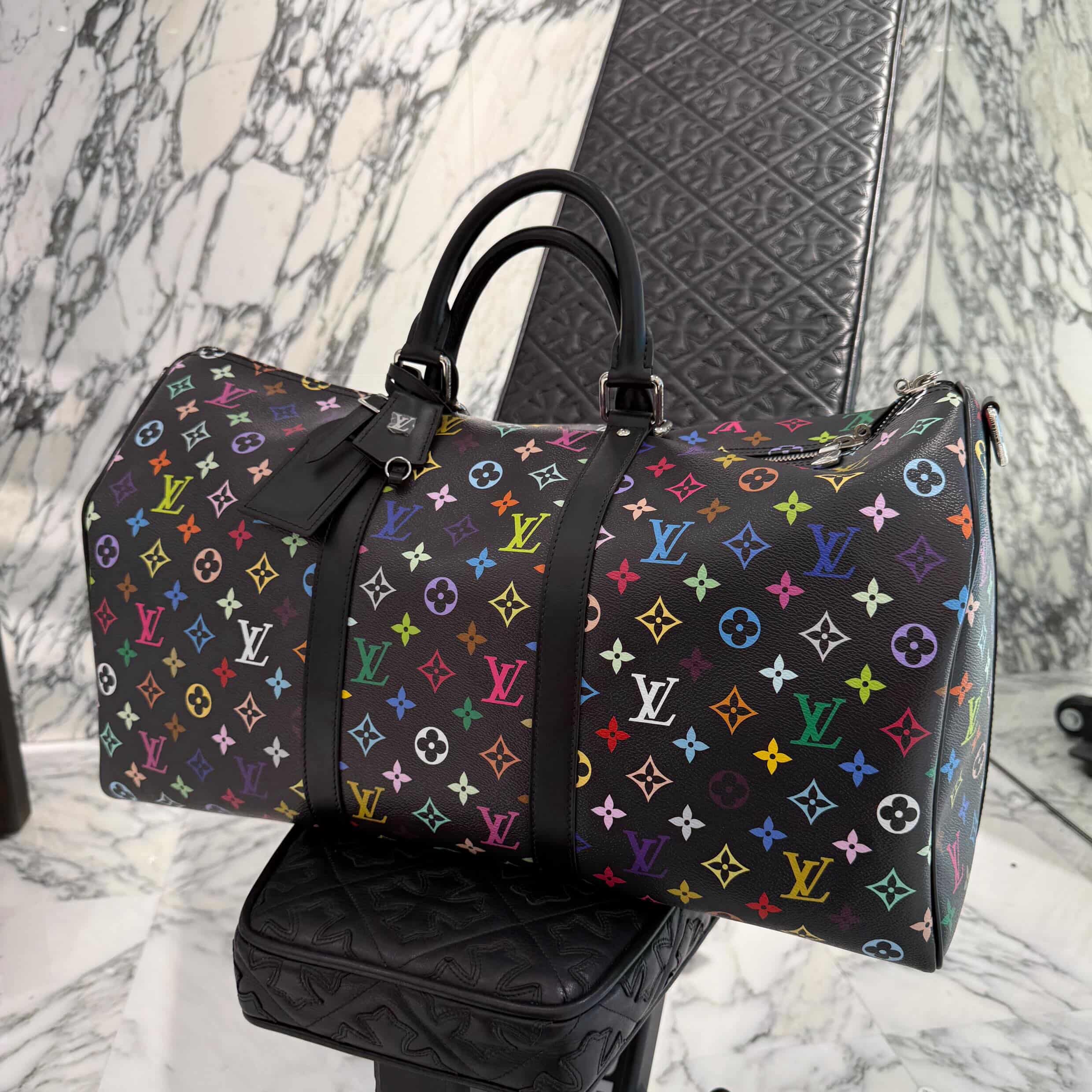 LOUIS VUITTON × Takashi Murakami 2025SS Multicolor Monogram Keepall Bandouli・・re 50 M13745 ルイヴィトン × 村上隆 マルチ色つや モノグラム キーポル・バンドリエール 50 ボストンバッグ モノグラム総柄 黒いこと×マルチ色つや【260416】【新古品】