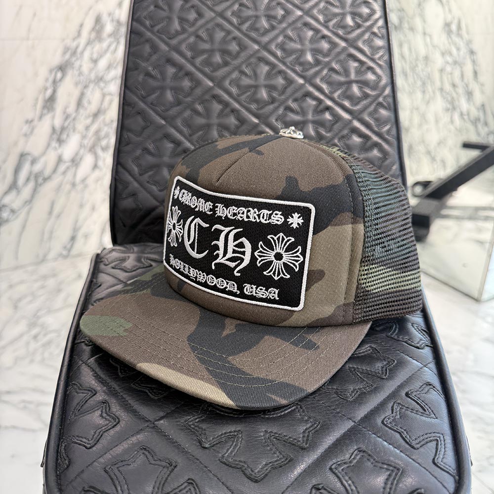 CHROME HEARTS Hollywood Limited Camo Mesh Trucker Cap Size ONE SIZE (51-61)  クロムハーツ ハリウッド押さえる 合鴨メッシュ トラッカーキャップ メッシュ旗がしら 偽装柄 CHつけ加える クロスボール 黒いこと×化けの皮大きさONE SIZE (51-61)【260417】【新古品】