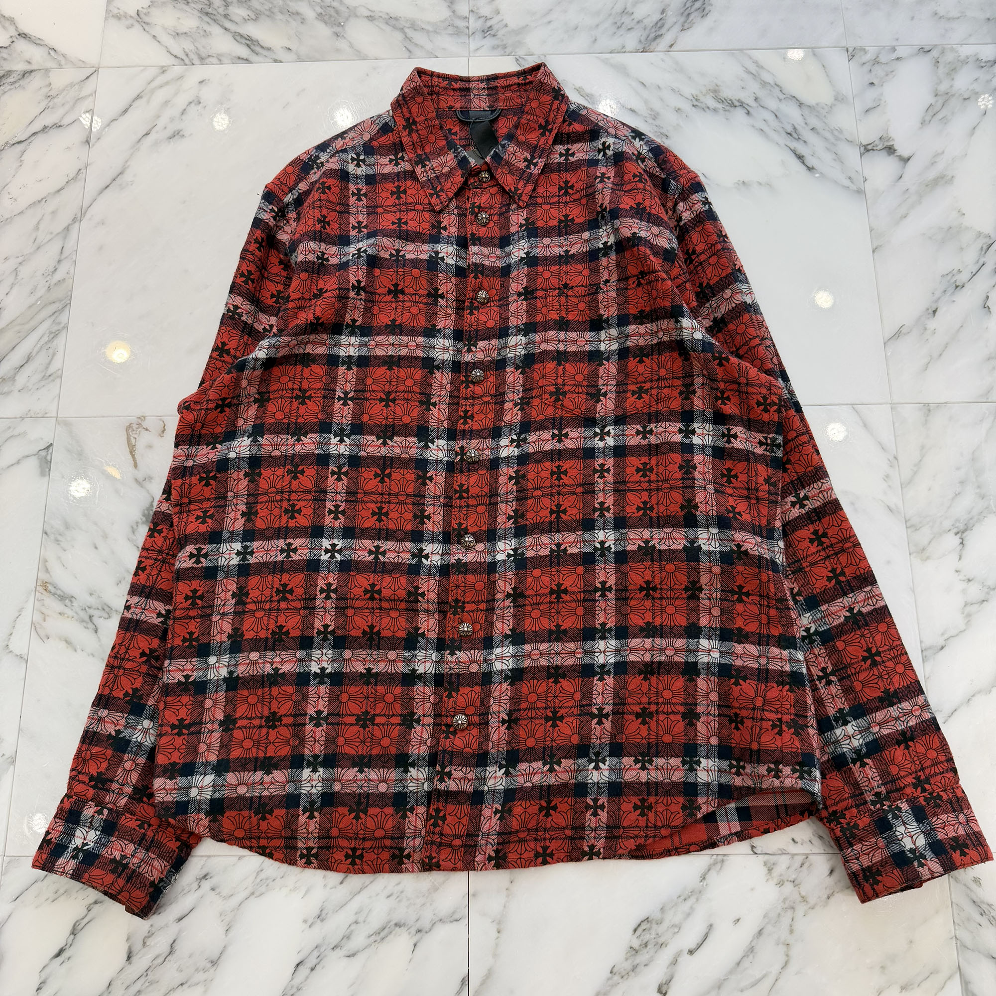 CHROME HEARTS Y NOT Loose Ends Check Shirt Size XL クロムハーツ ワイ航空マイル ルーズエンドチェックシャツ フランネルプルオーバー クロスボールスナップボタン 差し交わす継ぎ切れ CH足し加える総柄 なめし革継ぎ切れ 赤いこと×黒いこと 大きさXL【260611】【中古-A】
