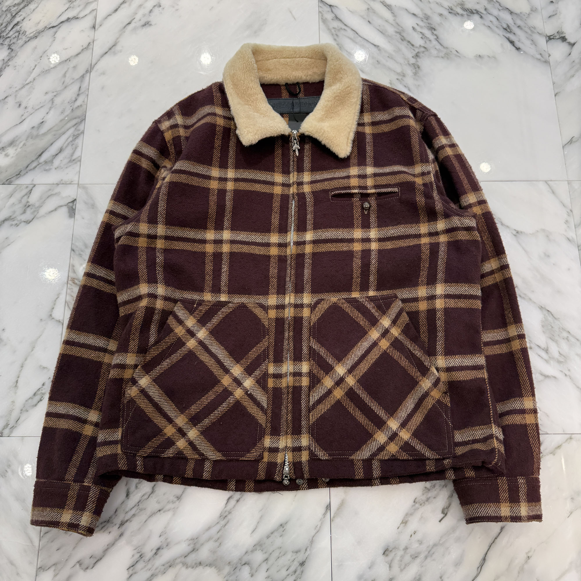 CHROME HEARTS Y NOT U BLACK SHEEP PLD Fur Zip Up Check Jacket Size M クロムハーツ ワイ航空マイル Uブラックシープ PLD 毛革 ジップアップ 照合のしるし柄 上衣 襟元毛革 ダガージップ 赤銅色×ベージュ 大きさM【260501】【中古A】