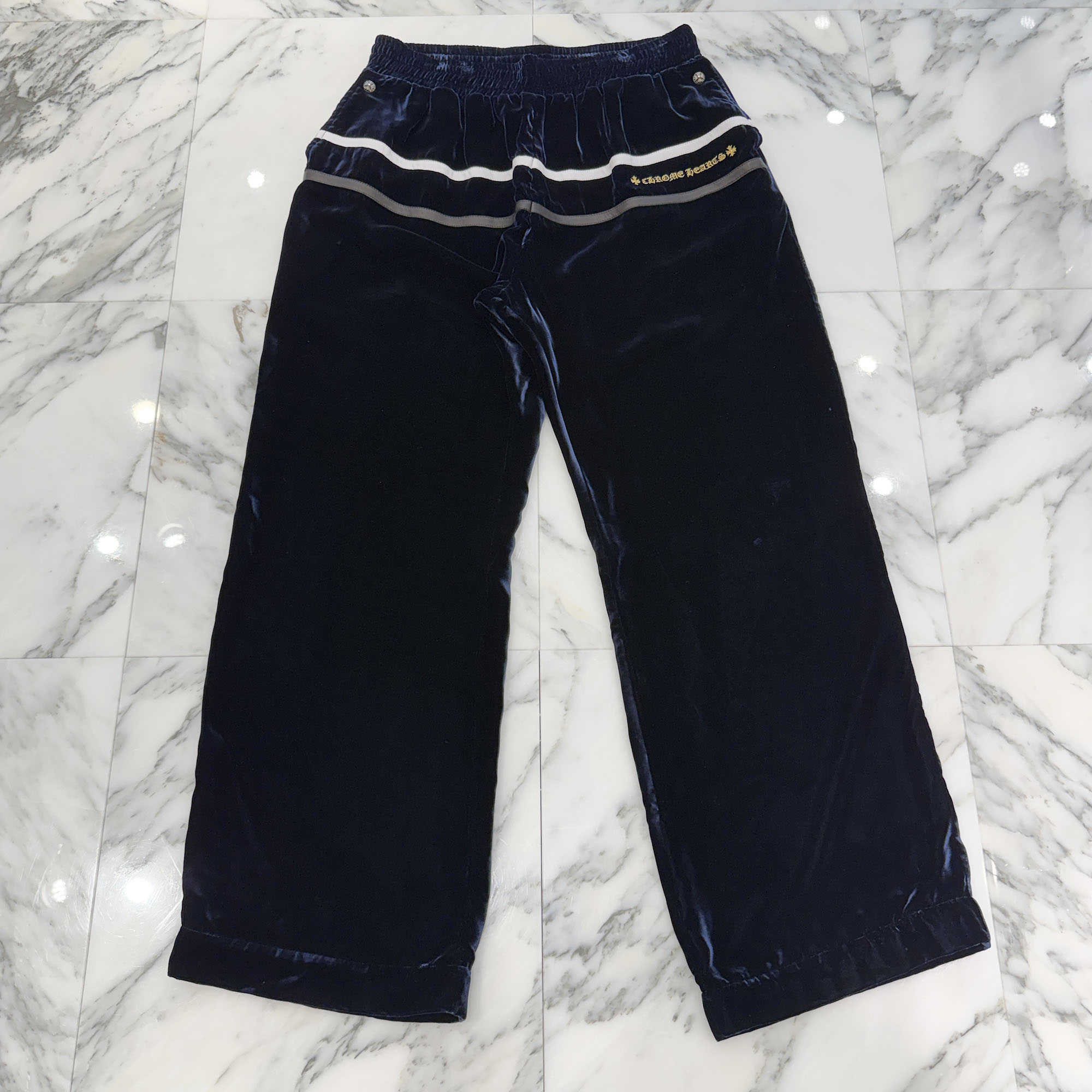 CHROME HEARTS 2025AW Y NOT Velour Training Long Pants Size L クロムハーツ ワイ航空マイル 天鵞絨 形づくる ロングズボン下 スウェットロングパンツ ロゴタイプ刺しゅう クロスボールボタン ドローストリング 米国海軍×白いこと×黒いこと 大いさL【260503】【中古-A】
