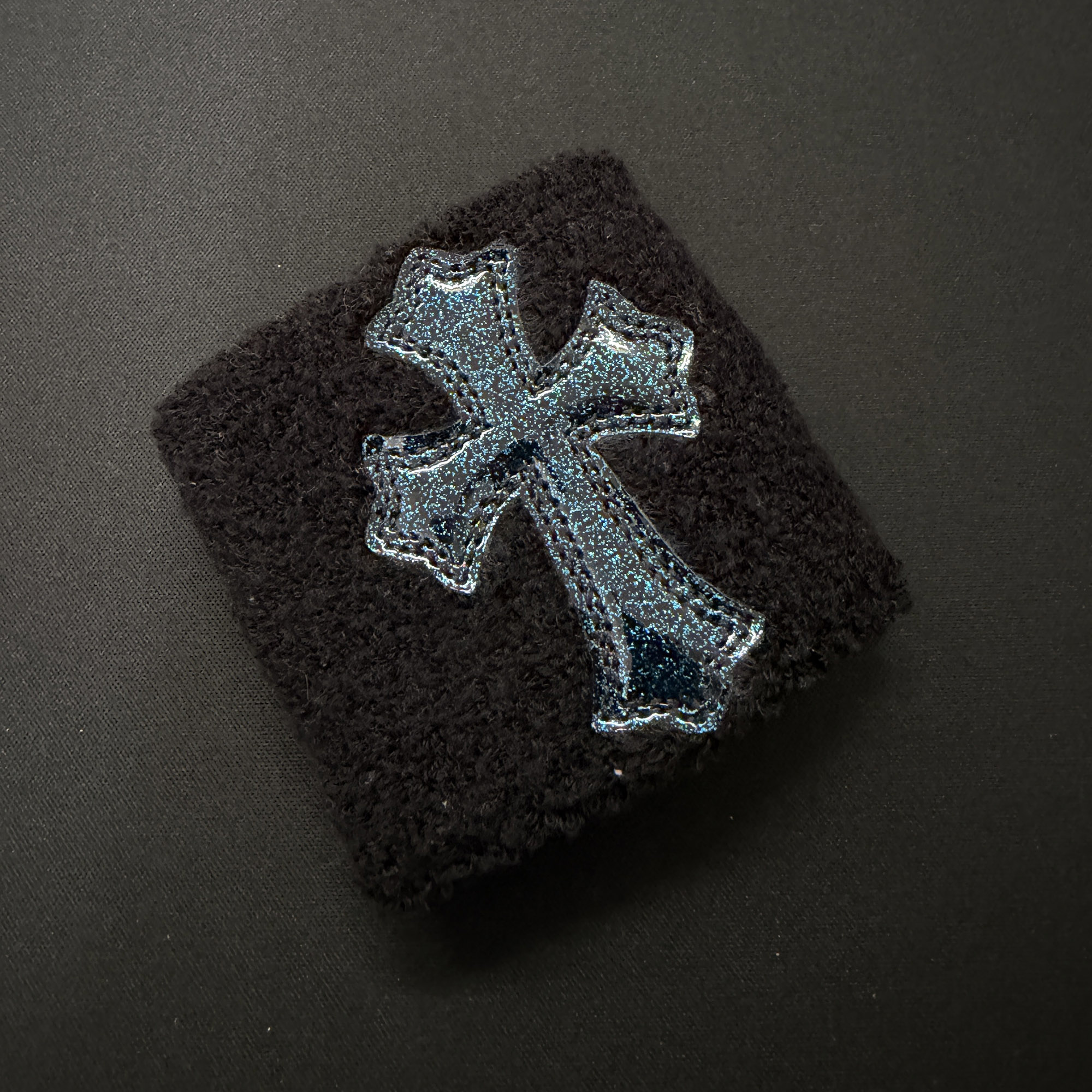 CHROME HEARTS Galaxy Patent Leather Cross Patch Wrist Band ONE SIZE (7珊) クロムハーツ ギャラクシーパテントレザー はりつけ台継ぎ切れ 商品目録ダンス楽隊 はりつけ台継ぎ切れ ラメ工業 カーフスキン 黒いこと×青碧 ONE SIZE (7珊)【260516】【新古品】